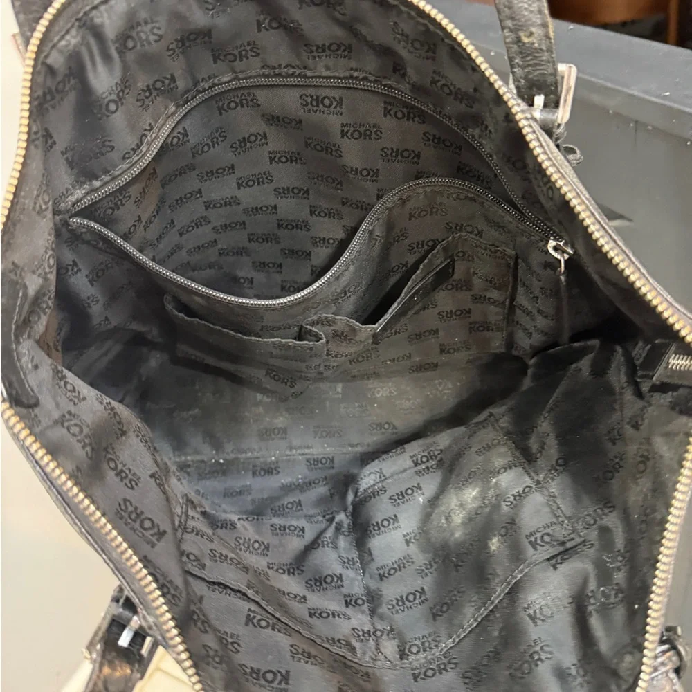 Michael Kors Black Signature Logo Zip Top Tote Shoulder Bag
